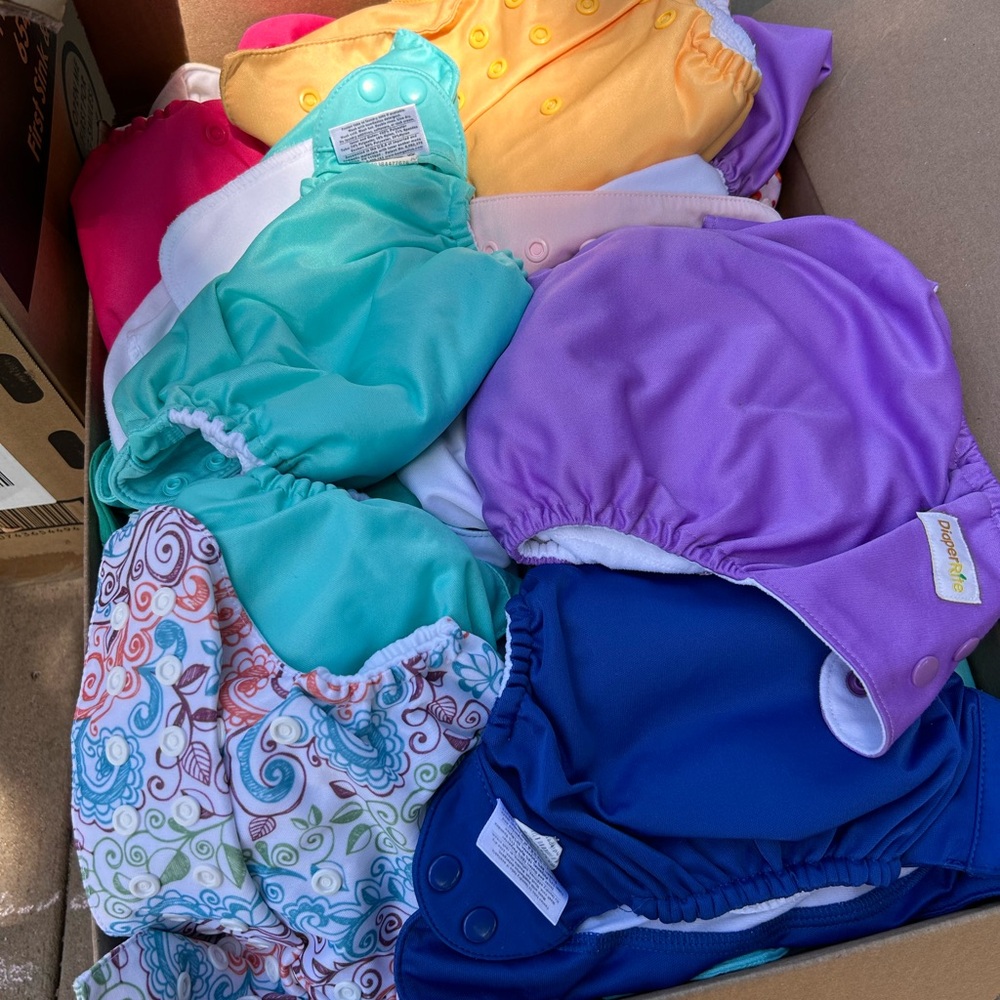 30 Reusable Diapers with extra inserts